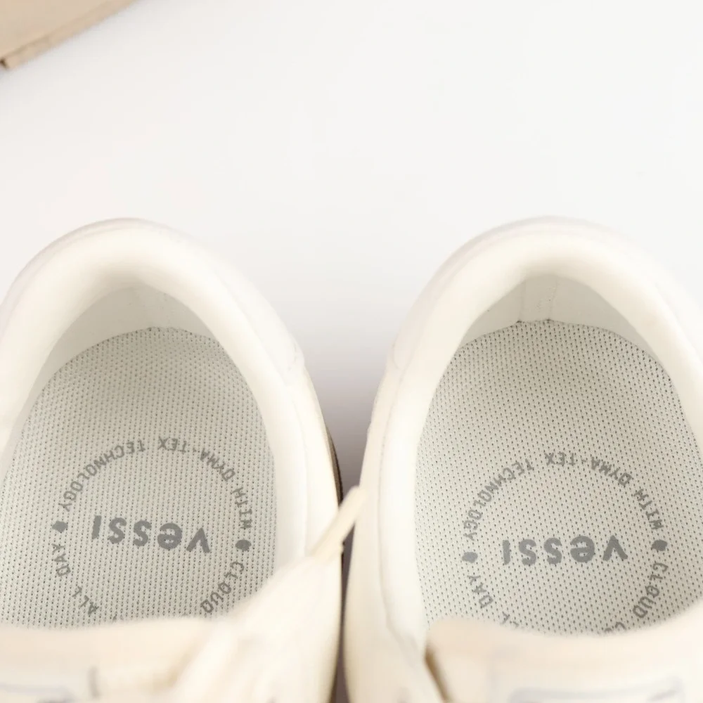 Vessi Womens Courtside Classic Sneakers Size 8 Waterproof White Lace Up Shoes